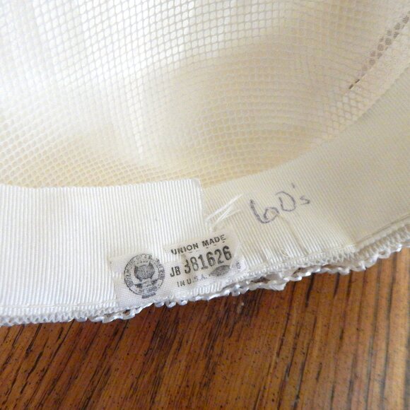 MCM Wide Brimmed Womens Hat Upturned Brim Pleated Crown Beaded Ruffle 1950s - Picture 3 of 4